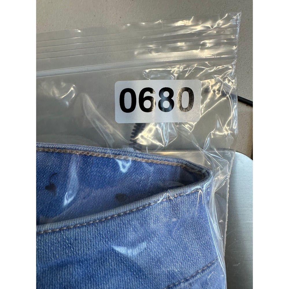 American Eagle Super Super Stretch Skinny Jeans Light Wash Distressed Blue Sz 2 - Picture 9 of 9